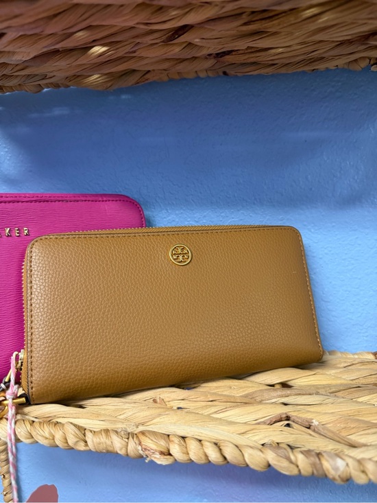 Tory Burch Handbags - Tory Burch Camel/Tan Zip-Around Continental Wallet